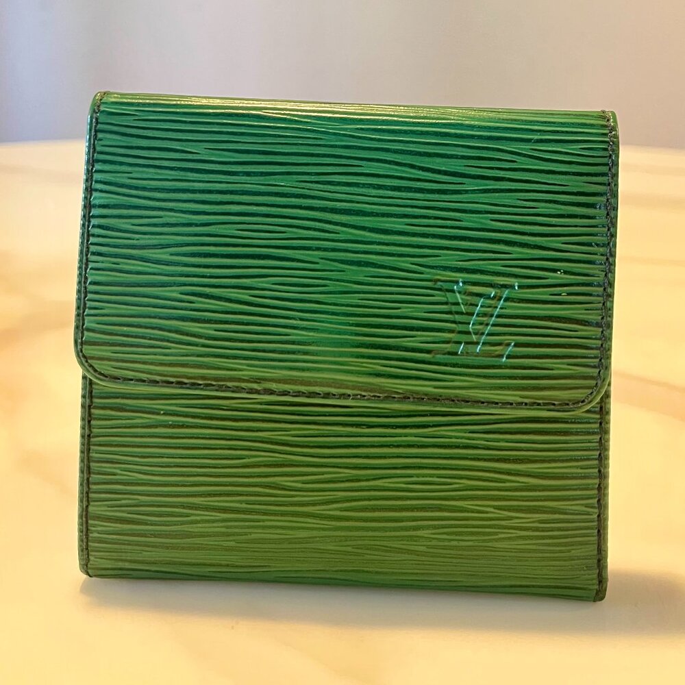 Louis Vuitton Limited Edition Malletier Borneo Green Epi Elise Wallet + COA